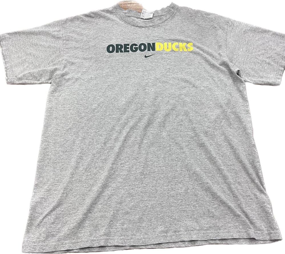 Vintage Nike Oregon Ducks T-Shirt Gray Nike Center Swoosh XL short sleeve